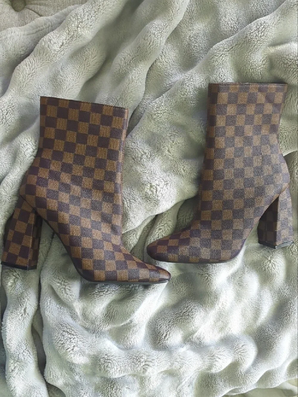 Cape Robbin Brown Checkered Block Heel Ankle Boots Like New